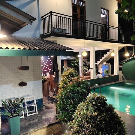 Peacock'S Paradise Safari Hostel Uda Walawe Extérieur photo