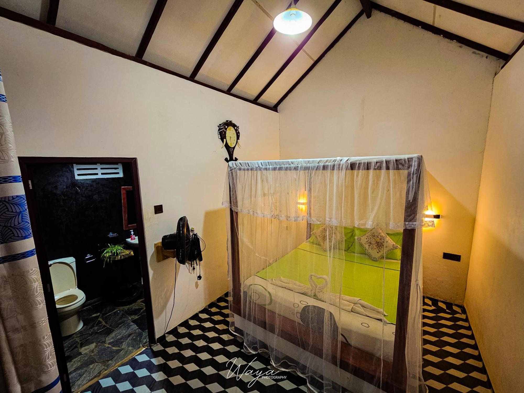 Peacock'S Paradise Safari Hostel Uda Walawe Extérieur photo