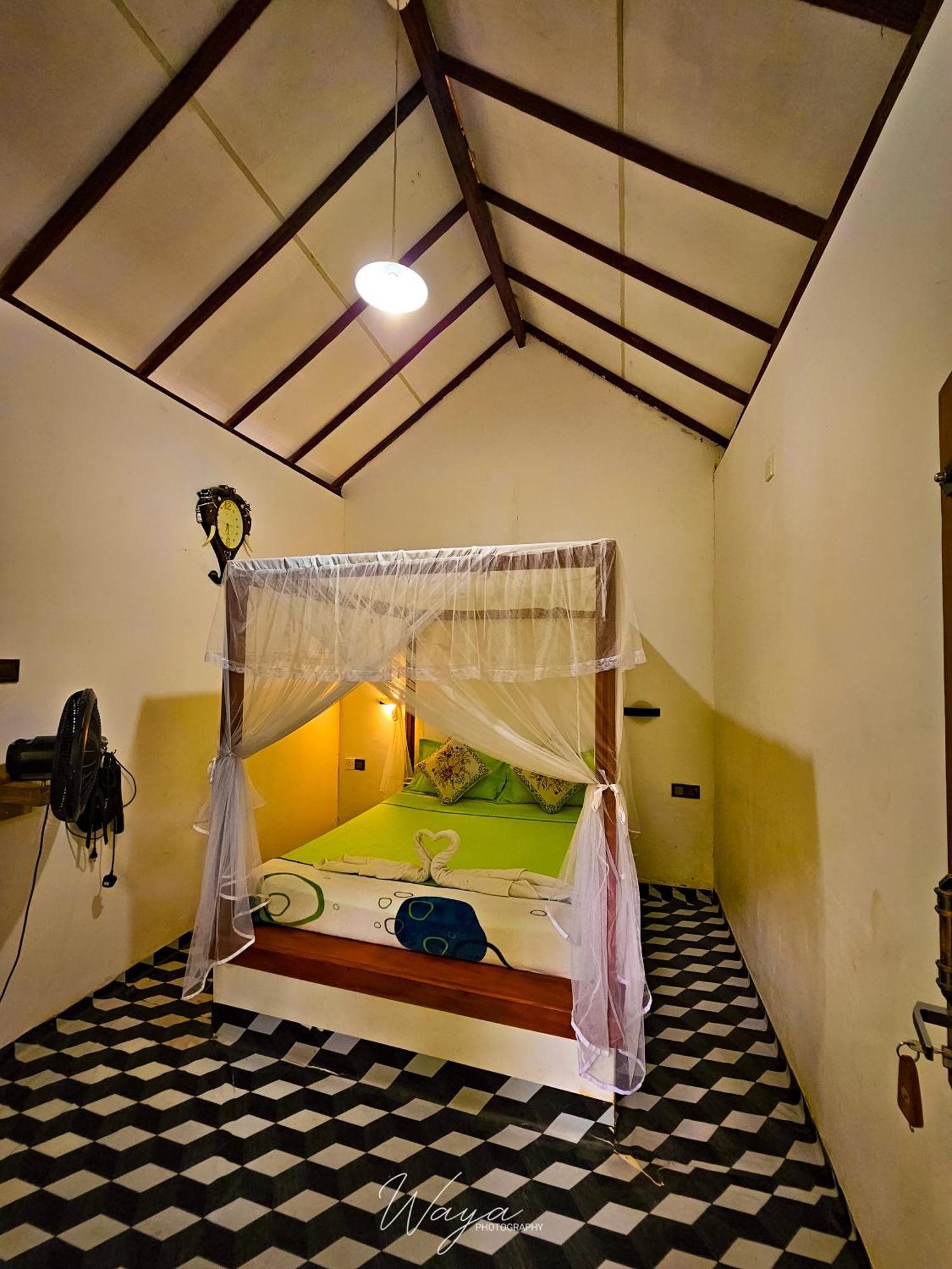 Peacock'S Paradise Safari Hostel Uda Walawe Extérieur photo
