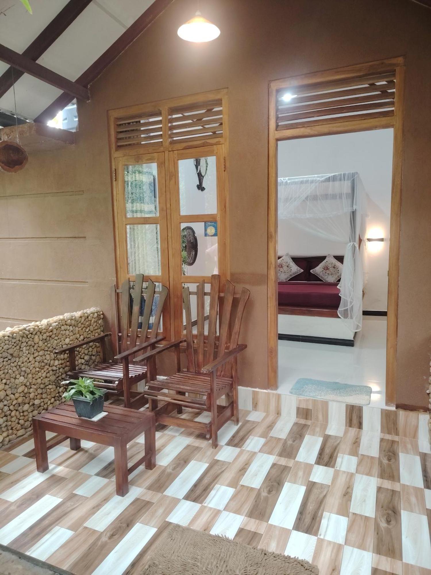 Peacock'S Paradise Safari Hostel Uda Walawe Extérieur photo